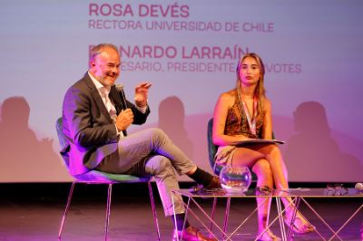 La Rectora dialogó con el empresario, presidente de Pivotes y ex presidente de SOFOFA, Bernardo Larraín.