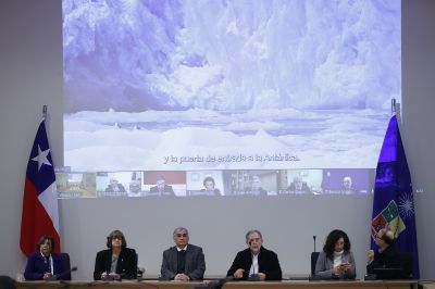 Las y los participantes de este espacio destacaron la importancia de reunir por primera vez en un proyecto común a todo el sistema de educación superior y al sistema técnico profesional, con el fin de generar un consenso transversal e inclusivo. En la instancia, además, se convocó a un proceso de trabajo a partir de julio 2024.