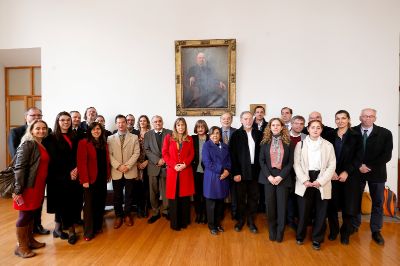 Proyecta Chile 2050 es una instancia convocada por todas las instituciones de educación superior de Chile, la Academia Chilena de Ciencias y Congreso Futuro, que busca trabajar colaborativamente en una hoja de ruta que proyecte a Chile para los próximos 50 años. 