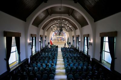 La ceremonia se llevó a cabo en la Academia de Ciencias Policiales y reunió a alumnos, docentes e instructores de todos los planteles educacionales de Carabineros de Chile.