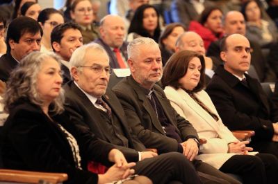 Al acto asistieron el Rector de la U. Católica del Maule, Claudio Rojas, el obispo de Talca y Gran Canciller de la universidad, Galo Fernández, además de autoridades regionales, universitarias, y representantes de los estamentos académicos, funcionarios y estudiantiles.