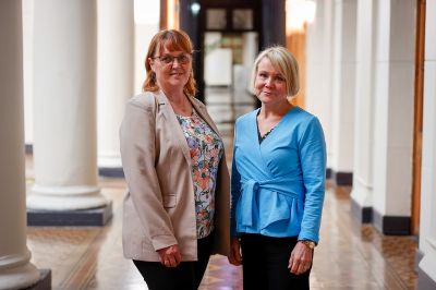 Liisa Timonen y Tarja Laatikainende visitaron el país  para supervisar los avances de la intervención comunitaria del  Programa de Envejecimiento Activo y Saludable (EAS) de la Universidad de Chile.