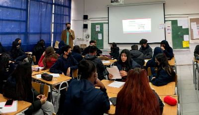 "Por una buena vida. Aspiraciones de estudiantes de Educación TP en Chile” se llama el estudio liderado por el académico del Departamento de Sociología de la Universidad de Chile, Klaudio Duarte Quapper.