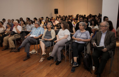 El presente cuadernillo de trabajo contiene la sistematización de cuatro días de la Octava Escuela Internacional de Verano sobre envejecimiento con ponencias internacionales, paneles de conversación y talleres participativos, realizada en enero de este año.