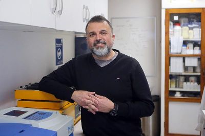 El académico de la Facultad de Ciencias Forestales y de la Conservación de la Naturaleza, Juan Pablo Fuentes.