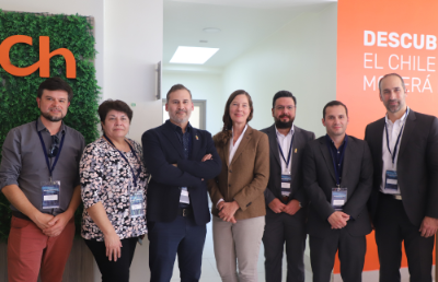 Representantes de la Universidad de Concepción del Programa Ciencia 2030 UdeC, Nelson Rojas y Margarita Marchant, el director ejecutivo de Open Beauchef, Alejandro Pantoja, General Manager At AHK Chile,Cornelia Sonnenberg, el Coordinador General del Programa Ciencia 2030 UCH, Norberto Collazo, el subdirector de Innovación Tecnológica de la VID, Gaspar Morgado y  el Real Estate Privade Equity & Infrastructure at Ernst & Young Gmbh, Gregor Walscheid.