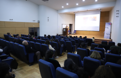 Durante el jueves 30 de mayo, la Facultad de Medicina de la Casa de Bello recibió a la comunidad universitaria para participar del cierre del Proyecto InES Ciencia Abierta de la Universidad de Chile.