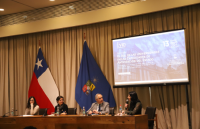 Las autoridades participaron en el Primer Panel titulado “Construyendo una institucionalidad de futuro en el Estado”.