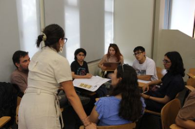 la Escuela de Verano contó con múltiples exposiciones, ejercicios didácticos y actividades grupales. Las que fueron lideradas por diversos profesionales del ecosistema de innovación y emprendimiento de la Universidad y del país