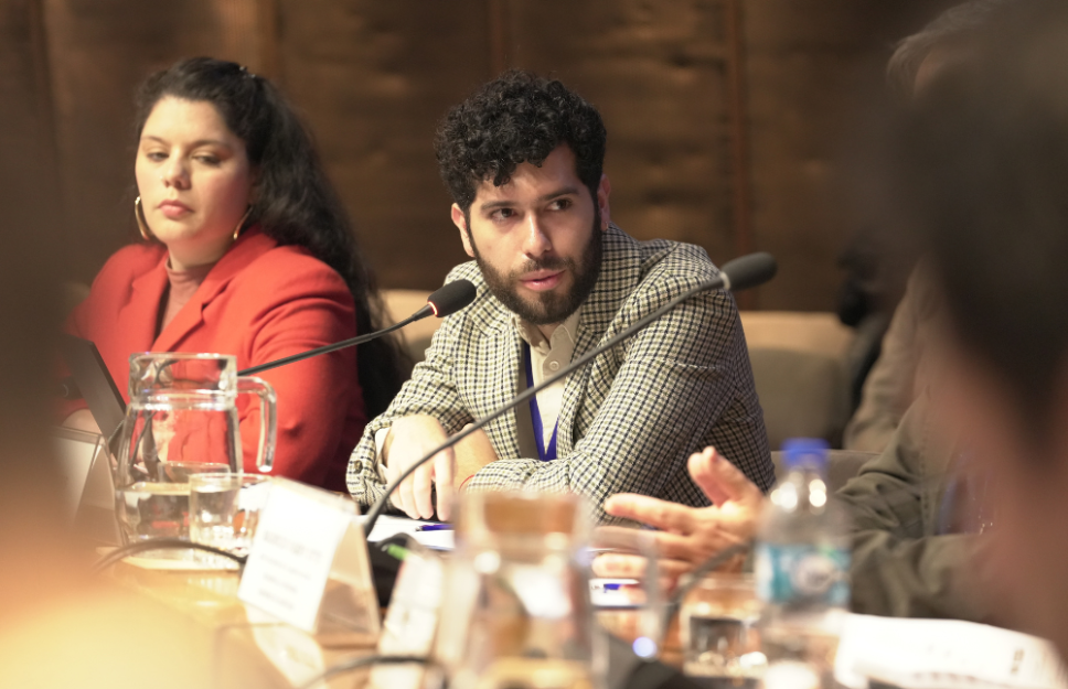 Organizada por la Dirección de Innovación de la Universidad de Chile, junto a la Comisión Económica para América Latina y el Caribe (CEPAL), el Consejo Nacional de Ciencia, Tecnología, Conocimiento e Innovación (CTCI), y la Comisión Desafíos del Futuro, Ciencia, Tecnología e Innovación del Senado, la Escuela se consolidó combinando talleres aplicados y un seminario abierto transmitido desde la CEPAL.