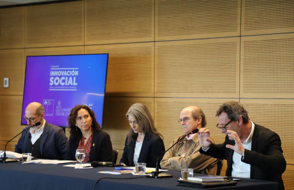 La Encuesta de Caracterización Socioeconómica Nacional (Casen) 2022, el 6,5% de la población en Chile vive en situación de pobreza por ingresos, lo que equivale a 1.292.521 personas. 