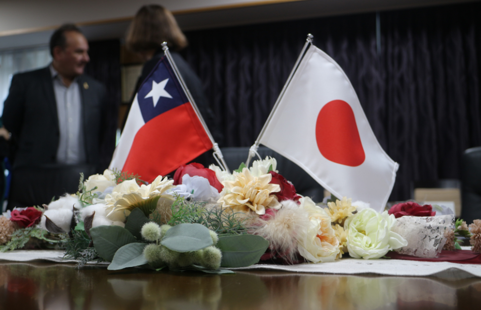 Tras una década de intercambio académico y colaboración investigativa entre Chile y Japón, el Quinto Foro Académico Chile-Japón se celebra en Kioto entre el 29 de septiembre y el 03 de octubre. 