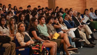 Centro de Estudiantes presentes en la bienvenida 2025