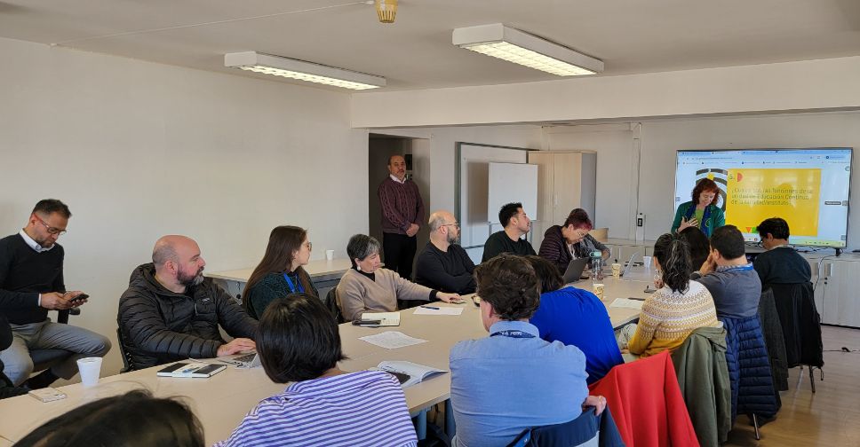Desafíos y Oportunidades en la Implementación del Modelo Educativo en los Programas de Educación Continua