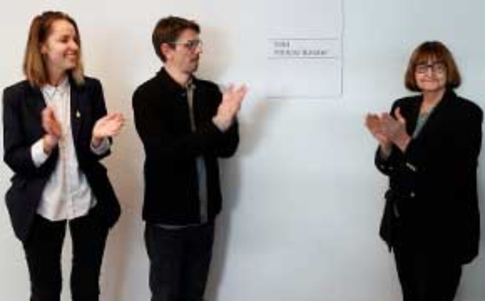 Sala Patricio Bunster, uno de sus directores artísticos más emblemáticos