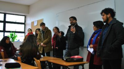 Encuentro de profesionales y estudiantes del Liceo Instituto Cumbres de Cóndores de Renca, junio de 2018.