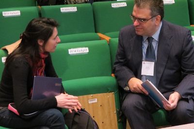 Los conferenciantes Isidro Aguillo (España) y Agnès Simon (Francia).