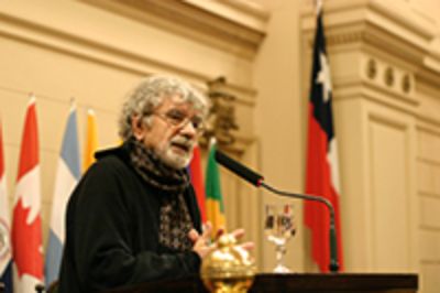 Humberto Maturana, quien plantea que "es absolutamente legítimo y deseable que uno pueda escoger el momento en que se muere".