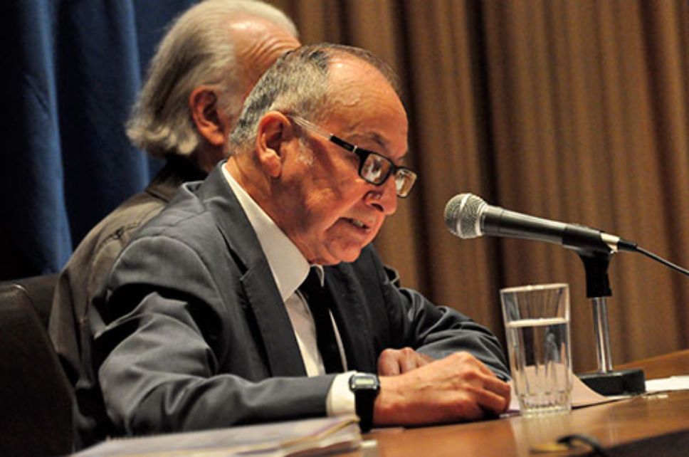 El profesor Miguel Castillo, quien recibió este reconocimiento en la mención "Artes, Letras y Humanidades".