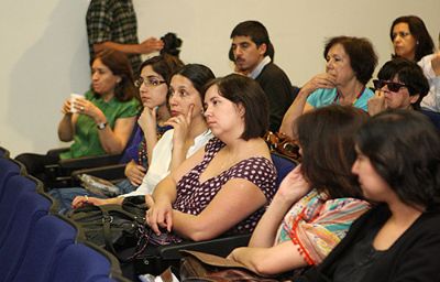 La Decana de la Facultad de Filosofía y Humanidades, María Eugenia Góngora, aseguró que lo más acorde actualmente es coordinar los programas de educación y formación de profesores.