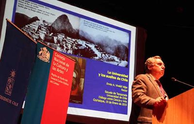 A través de su alocución el Rector de la Universidad de Chile compartió con la audiencia sus reflexiones en torno a su tema de especialidad, la fisiología del sueño.