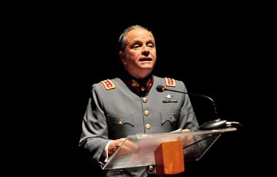 El Comandante en Jefe del Ejército destacó que este convenio ayuda a que su institución pueda cumplir su labor, principalmente la que realiza en zonas extremas.