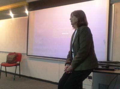 Prof. María Teresa Ruiz dictó la clase inaugural "Las mujeres también somos hijas de las estrellas".