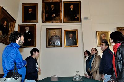 La Casa de Bello resguarda en sus diferentes facultades e institutos parte importante del patrimonio nacional.