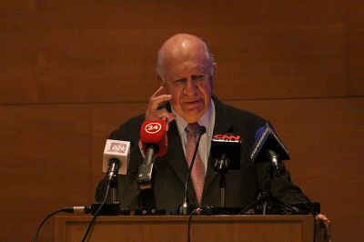 El ex Presidente de la República, Ricardo Lagos, enfatizó en la necesidad de que una nueva Constitución interprete al conjunto de la sociedad.