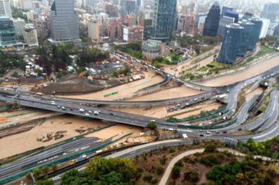 En general se observa que tras las lluvias existen problemas viales que involucran, según los académicos, falencias en la planificación urbana.