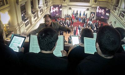 La Camerata Vocal realizó una presentación en honor de quien fuera estudiante, académico, Profesor Emérito y Patrono de la Universidad.