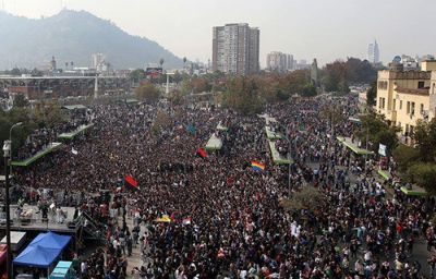 El 19 de mayo se conmemoran diez años de la toma del Instituto Nacional el 2006, hito que marcó el inicio de las masivas movilizaciones de estudiantes secundarios durante ese año.