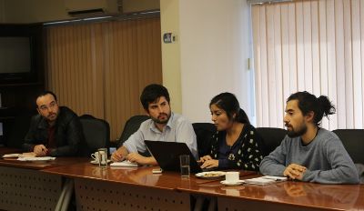 (De izq. a der.) Pablo Duarte, Secretario Ejecutivo del CEv; Fernando Carvallo, Director CEFECh; Camila Rojas, Presidenta FECh; y José Zapata, Secretario de Comunicaciones FECh.