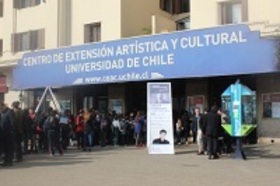 Estudiantes de 3°medio de los Liceo Gladys Valenzuela y Liceo Valle Hermoso visitan el BANCH.