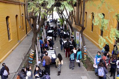 Entre las actividades que se realizaron se incluyó una feria vocacional en la que pudieron conocer los detalles de las diferentes carreras y programas.