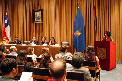 "Sacar estos papeles de los túneles de la memoria, clasificarlos, digitalizarlos y difundirlos es un gesto de reparación hacia quienes fueron las víctimas", señaló Faride Zeran.