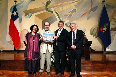 Manuel Silva Acevedo, ofreció un discurso de agradecimiento en representación de los Premios Nacionales 2016, distinguidos en la ceremonia.