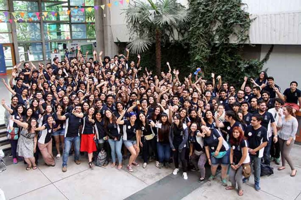 Más de seis mil personas asistieron a la Semana del Postulante 2016, donde recogieron información y asistencia para postular a la educación superior.