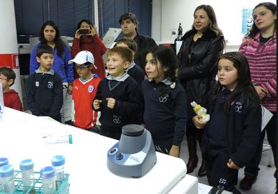 El ambiente escolar es un lugar idóneo para la realización de acciones de promoción de hábitos de vida saludable y prevención de enfermedades.