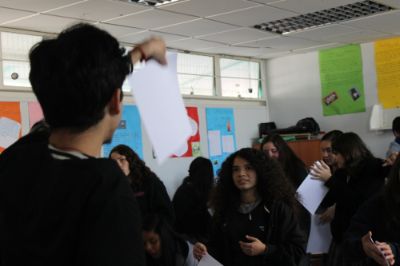 Los jóvenes participaron activamente del taller, poniendo atención, pero sobre todo opinando.