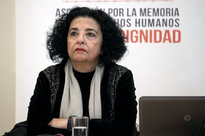 "Como universidad no estamos ausentes de esa realidad de deudas que nos legó la dictadura y por eso hemos asumido un activo compromiso para avanzar en memoria y verdad", dijo la vicerrectora Zeran.