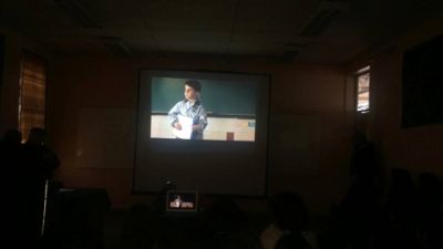 En el taller Otras formas de Mirar, sobre cine y ceguera, en el Liceo Malaquías Concha. de La Granja.