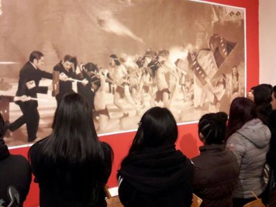 Estudiantes del Liceo Valle Hermoso de Peñalolén, visitaron el Museo de Arte Contemporáneo.