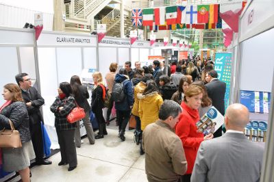 Durante ambas jornadas los participantes recorrieron una feria de productos y servicios de proveedores.