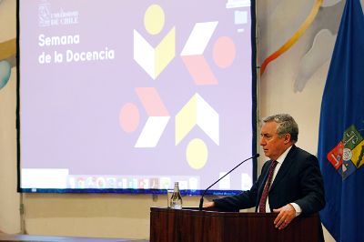 El Rector Vivaldi fue parte de la inauguración de la Semana de la Docencia que se extenderá hasta el viernes 28 de julio.