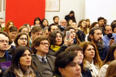 Ante una atenta audiencia se desarrolló la charla "Evaluación (y enseñanza) del aprendizaje en un enfoque basado en competencias"