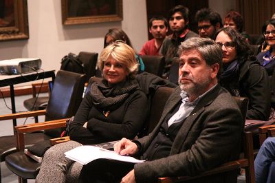 Eduardo Silva, rector de la U. Alberto Hurtado, ; y Beatriz García-Huidobro, editora de Ediciones Universidad Alberto Hurtado