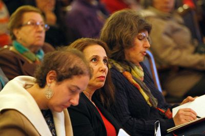 La actividad fue organizada por el Centro de Gerociencia, Salud Mental y Metabolismo (GERO), la Facultad de Ciencias Sociales de la U. de Chile y la Vicerrectoría de Investigación y Desarrollo.