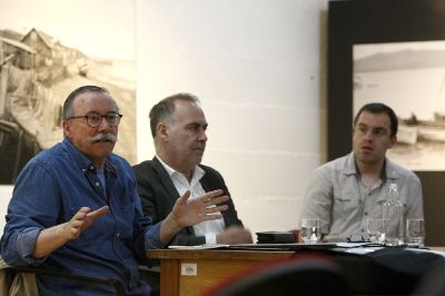 El otro integrante del panel, Gonzalo de la Maza, explicó que los conflictos socioterritoriales tienen arraigo en el territorio, emergen de problemas locales con movilización.