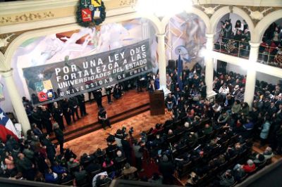 El 10 de agosto pasado la comunidad universitaria participó en una masiva actividad en Casa Central que sistematizó sus observaciones y propuestas al proyecto de ley.